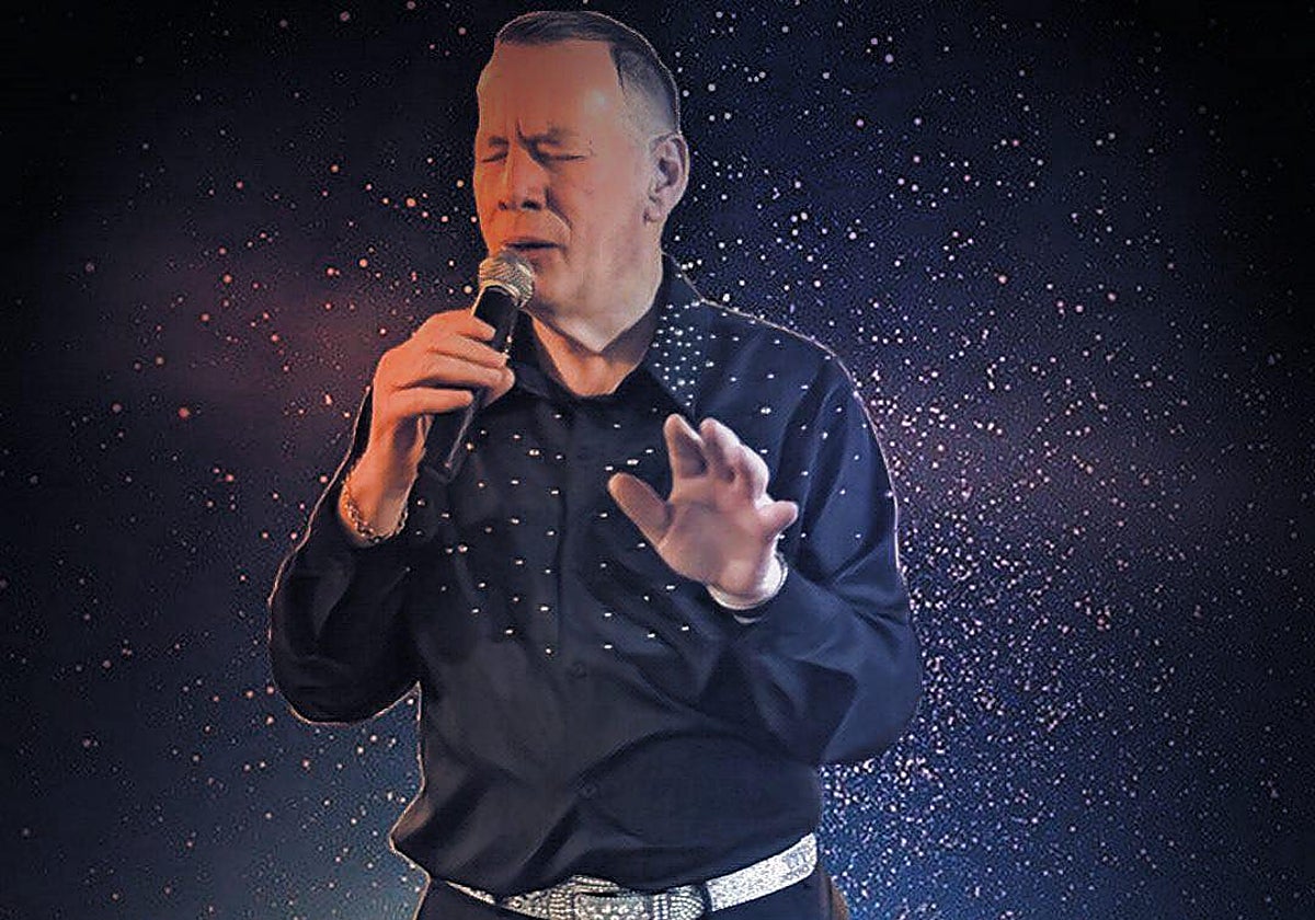 Nigel Smith brings his Solitary Man show to Benalmádena.