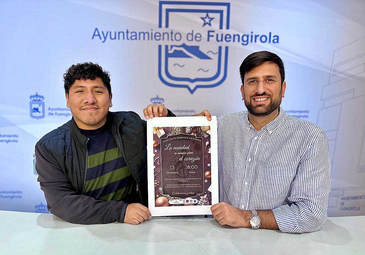 Omar Ortiz (l) announces the charity concert.