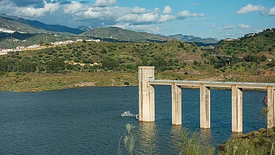 Storm Emilia leaves first notable rise in Malaga province reservoirs: this is the one that has gained the most