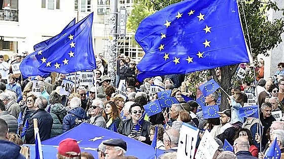 Three out of four residents believe that Spain will face future challenges better as a member of the EU