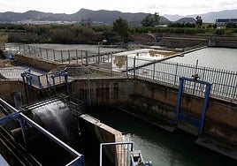 Photo of the Aljaima weir, which captures the water that reaches the Guadalhorce from the Grande.