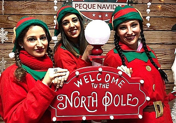 Elves at the Father Christmas house in Bedmar