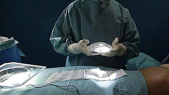 Nurse claims that surgeon accused of raping sedated woman in Murcia might have violated other patients