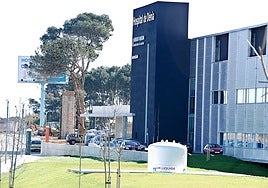 Main façade of Denia Hospital.