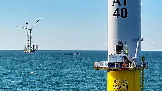 Trump suspends permits for Spanish energy giant's main offshore wind farm in the United States