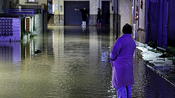 Another sleepless night in Cártama with flooded streets and the risk of homes being evacuated