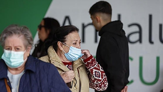 Andalucía extends recommendation to wear face masks in health centres and nursing homes