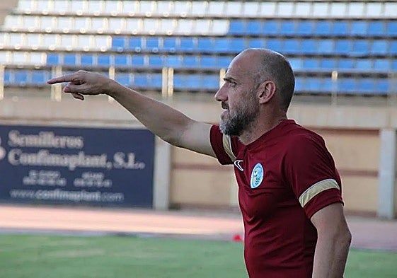 David Cabello during his time as Poli Ejido coach.