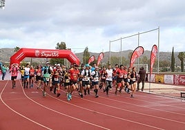 Runners set off during last year's Cártama trail mountain race.