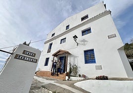 The very British bed & breakfast on Granada province's Costa Tropical