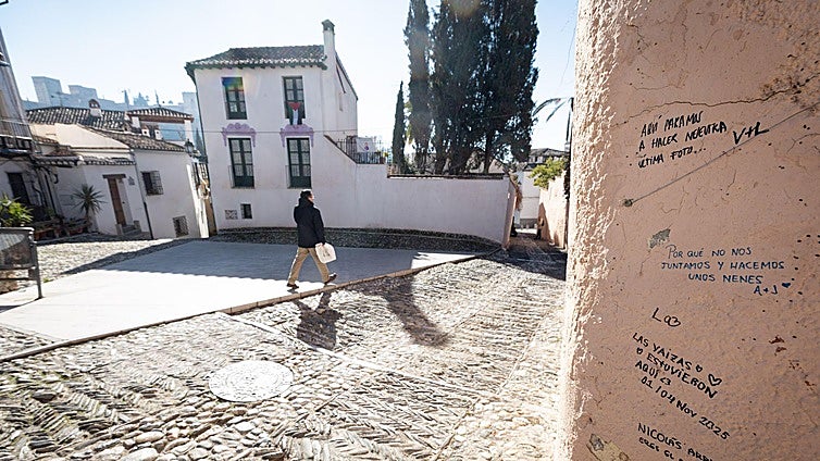 Granada city hall tackles the graffiti in its historic Albaicín district
