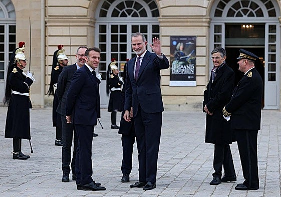 King of Spain visits Versailles with Macron