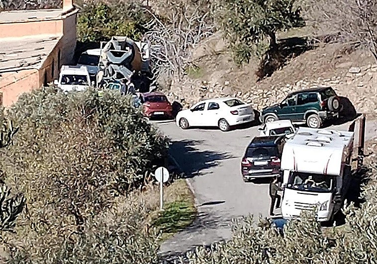 Sierra Nevada access road will be closed to traffic when the resort's two public car parks are full