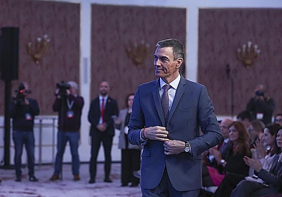 Spain's PM announces 'a major sovereign wealth fund', starting with 10.5 billion euros, to offset imminent end of EU aid