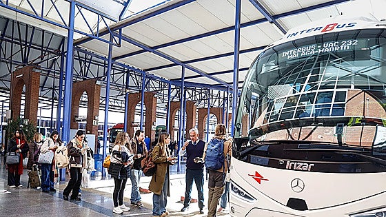 Malaga passengers impacted by Monday's train cancellations: 'They are asking us to pay 1,000 euros for a plane ticket to Madrid'