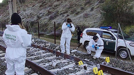 'Broken' tracks ordered to be taken to lab to determine whether they caused Iryo derailment