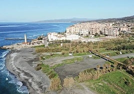 Digital image of how the future wooden footbridge over the River Torrox will look