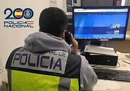 Woman arrested for assaulting two men in Ronda and then stealing from them