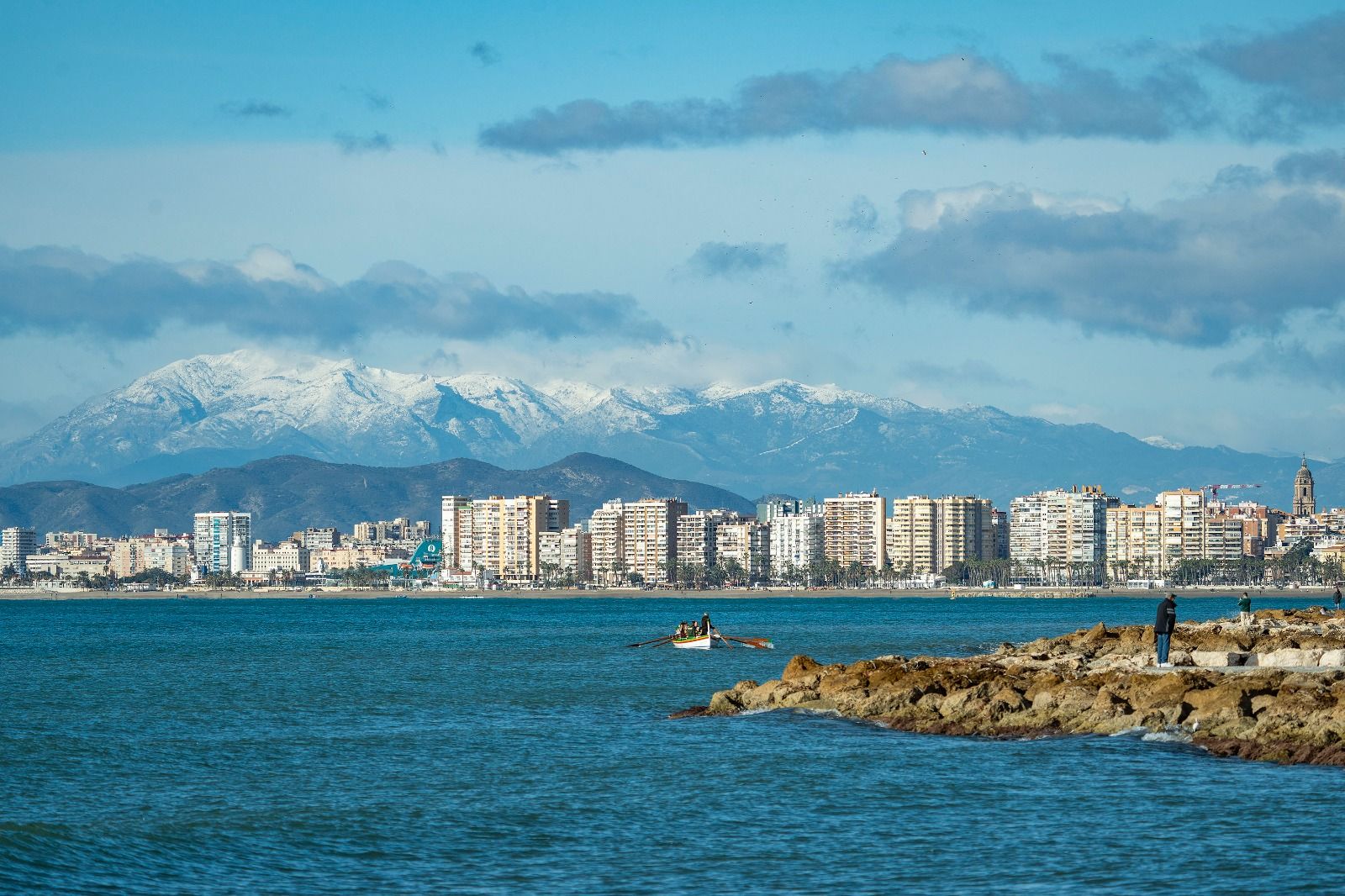 Sierra de las Nieves seen from El Palo.