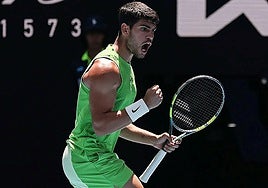 Alcaraz during his straight-sets win over Tommy Paul on Sunday.