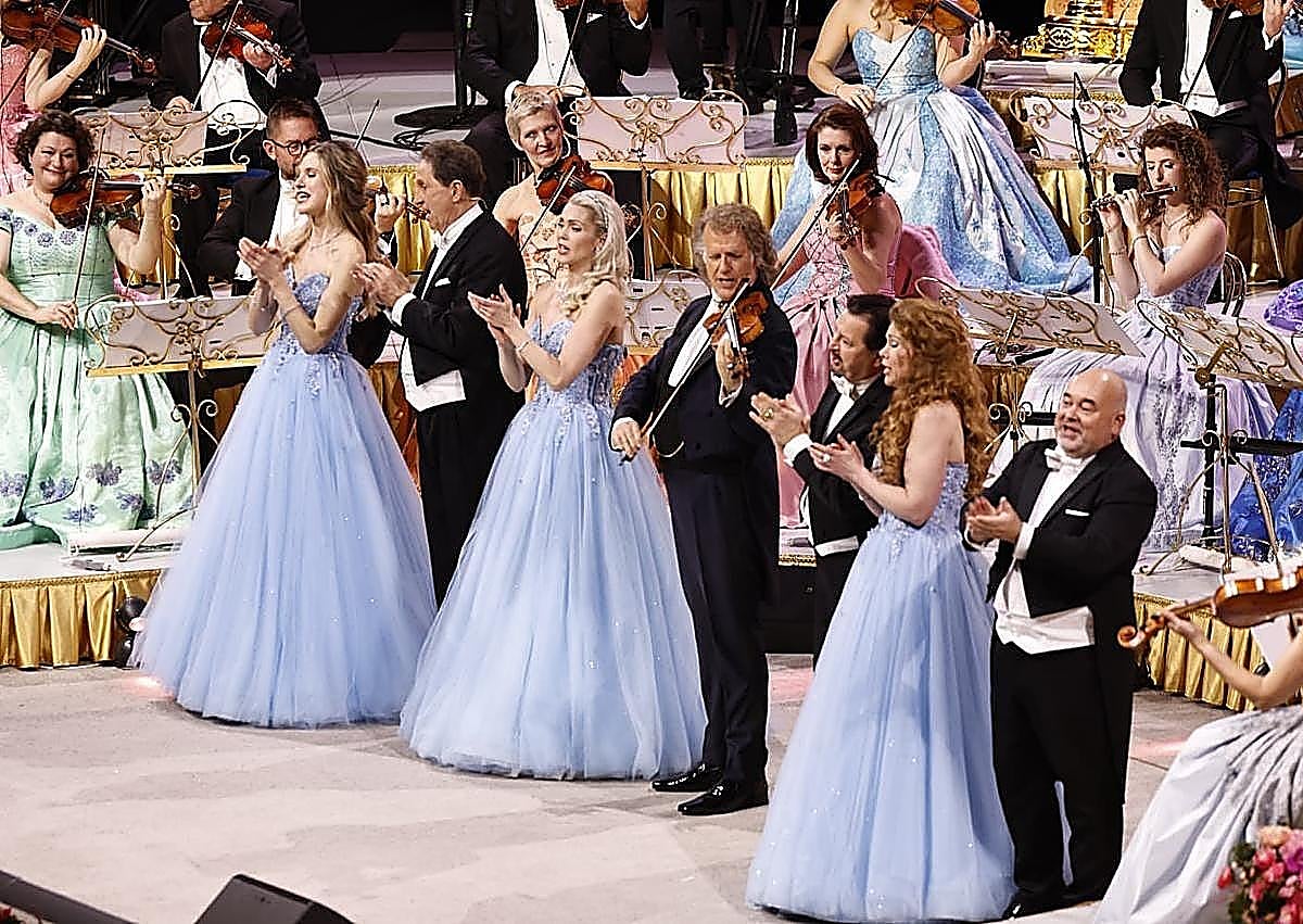 Imagen secundaria 1 - André Rieu in Malaga: a concert that is more than a concert
