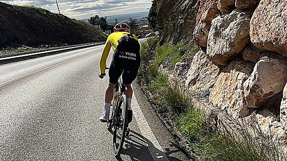 Two-time Tour de France champion crashes during Malaga training ride