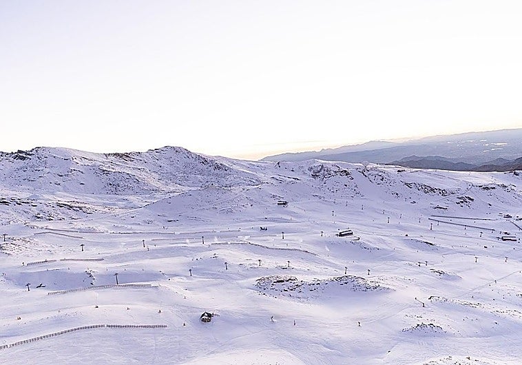 View of the Sierra Nevada slopes.