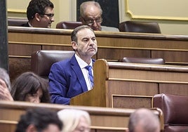 Corruption-hit former PSOE minister gives up seat in Spain's parliament
