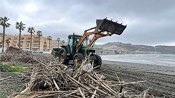 Granada's Costa Tropical starts cleanup operation after the storms