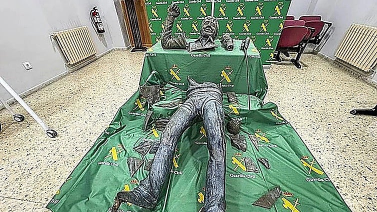 Stolen Severiano Ballesteros statue found cut into pieces in Cantabria