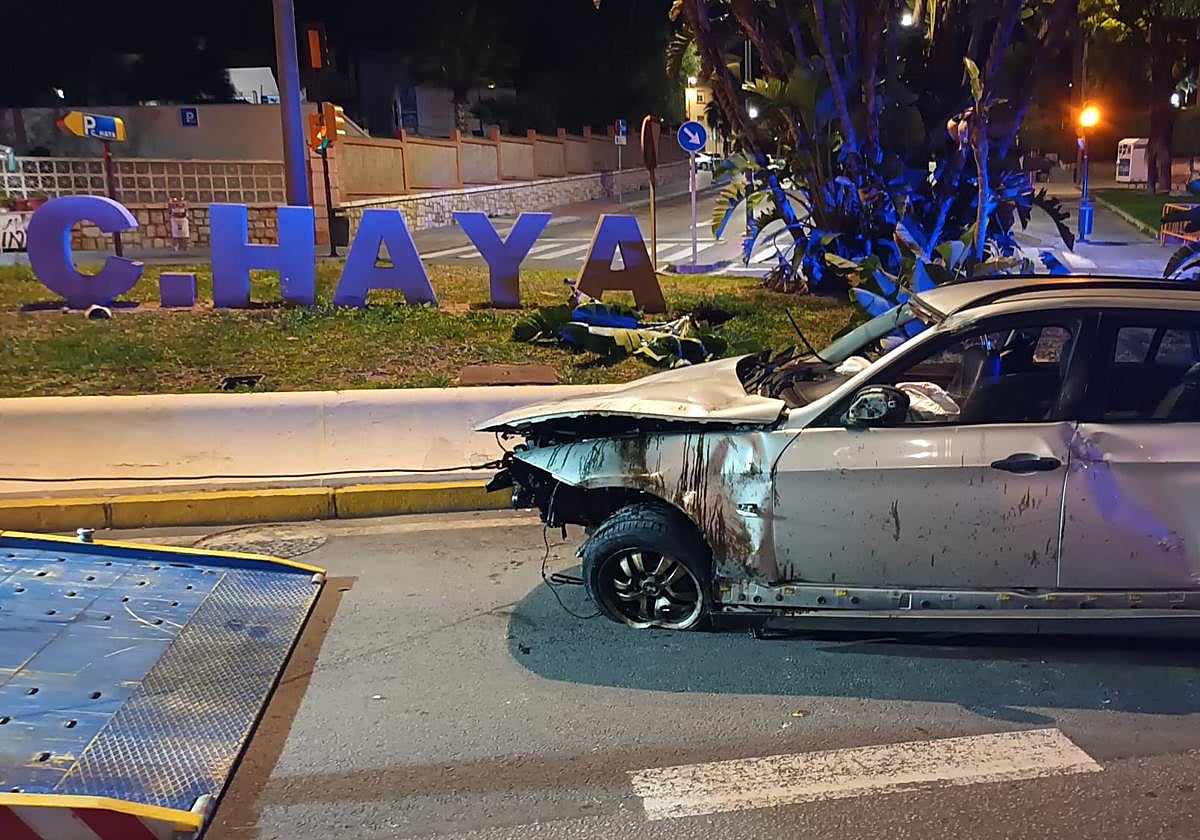 Malaga crime: drunk driver crashes and overturns car near Hospital Regional