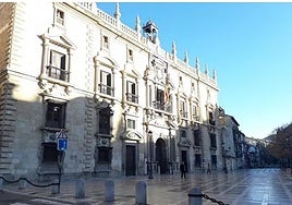 The Granada High Court has reduced the sentences of the two convicted Almuñécar local police officers.