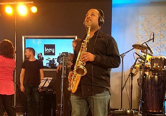 American saxophonist Erly Thornton returns to Malaga for afternoon Valentine’s Day concert.