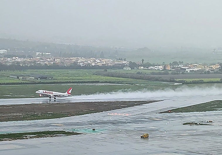 Storm Marta causes flights to be diverted to Alicante and delays at Malaga Airport