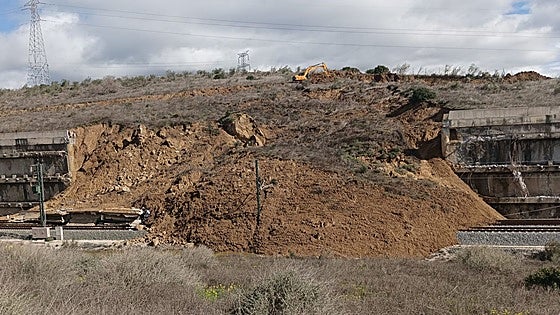 Malaga rail: state infrastructure company locates another problematic point in high-speed line