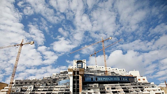 El Algarrobico Hotel: mayor could face criminal charges over 20-year legal deadlock