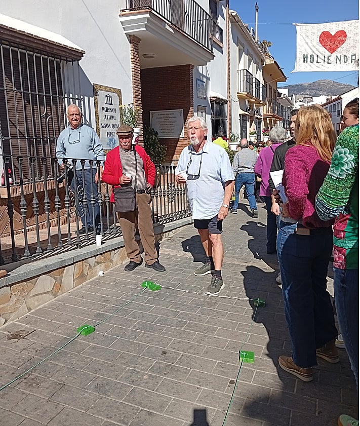 Imagen secundaria 2 - Leila giving her acceptance speech; outside the ethnographic museum; oilve stone spitting competition