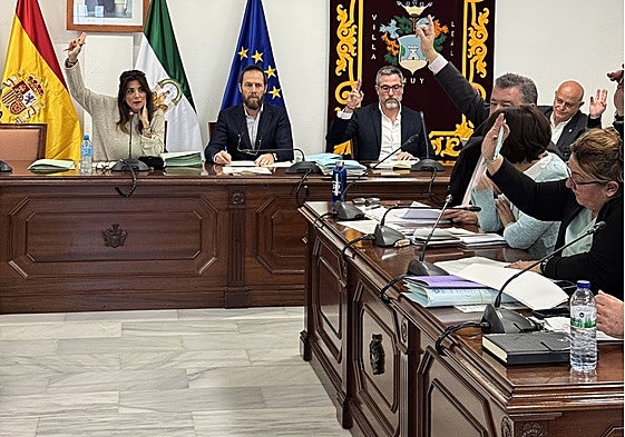 The plenary approved the modification of the sewerage and water supply ordinances.