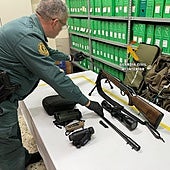Image of the weapons seized by the Guardia Civil.