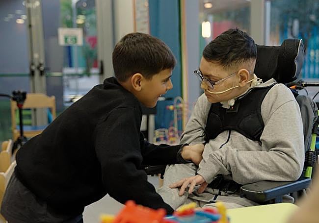 Nico, with his brother Tiago.
