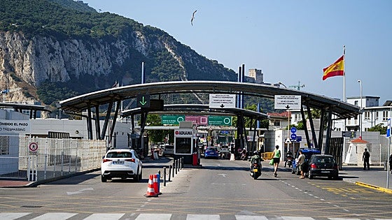End of Gibraltar-Spain land border 'as soon as 10 April'
