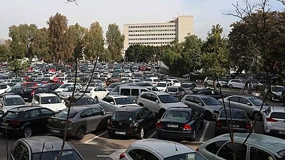 Hospital car parking in Malaga city: the Civil temporarily loses half its capacity