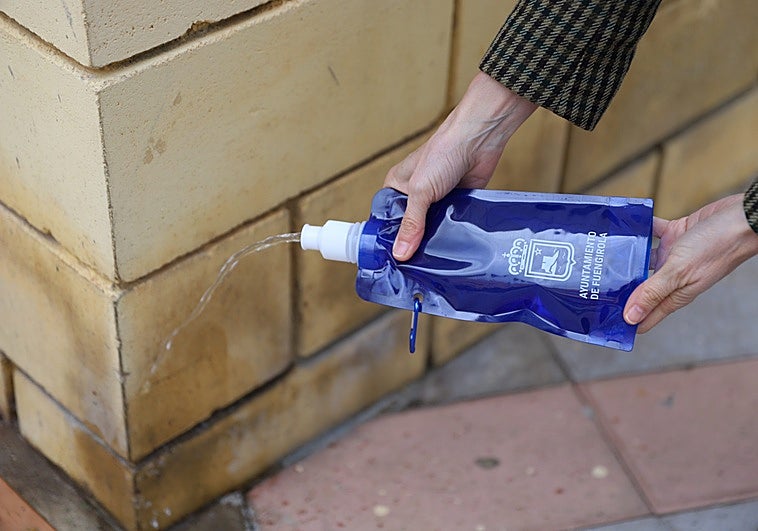 Fuengirola to fine dog owners up to €750 for not diluting pet urine