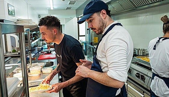 Cañitas Maite (Malaga): Popular haute cuisine