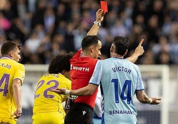 Víctor's red card turned the tide against Malaga for the final half an hour.