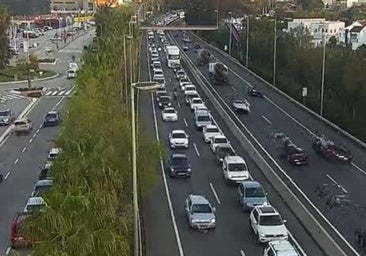Malaga traffic: long tailbacks on A-7 motorway following two Monday accidents