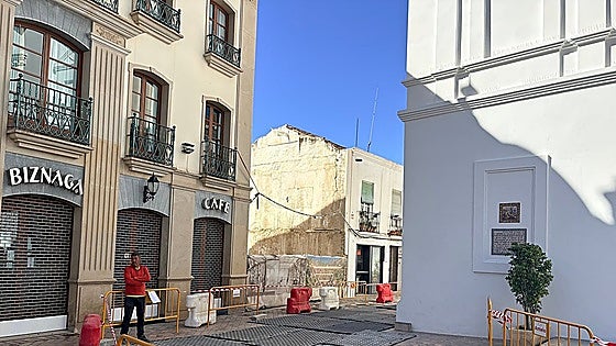 Changes needed to plans before work to Nerja library can continue