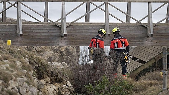 No answers to bridge collapse that killed six in Santander