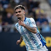 Malaga striker Chupete scored two goals in 11 first-half minutes.