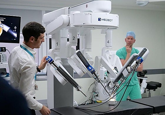 Gibraltar performs world-first live telesurgery in front of 20,000 medical delegates